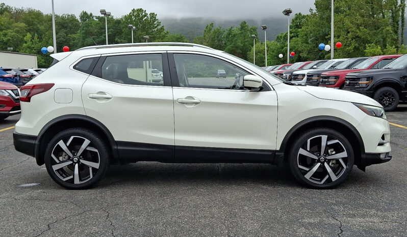 2021 Nissan Rogue Sport SL full