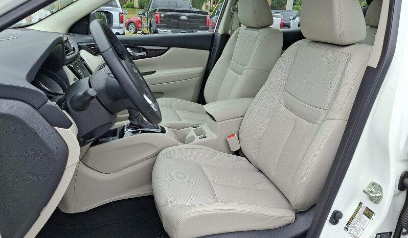 2021 Nissan Rogue Sport SL full