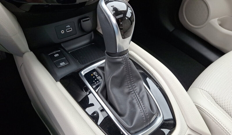 2021 Nissan Rogue Sport SL full