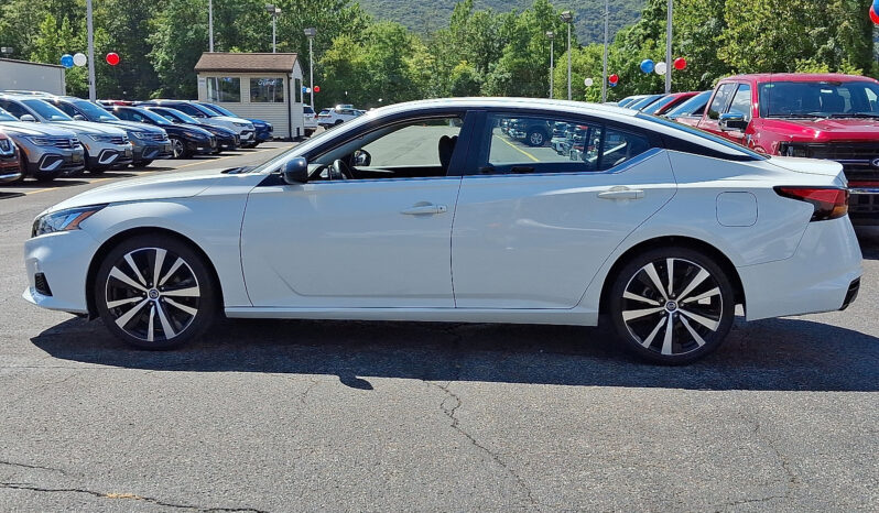 2022 Nissan Altima 2.5 SR FWD full