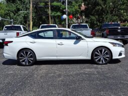 2022 Nissan Altima 2.5 SR FWD full