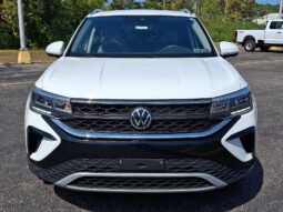 2022 Volkswagen Taos SE AWD full