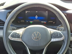 2022 Volkswagen Taos SE AWD full