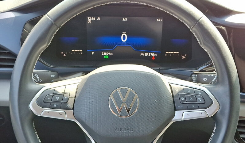 2022 Volkswagen Taos SE AWD full