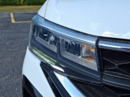 2022 Volkswagen Taos SE AWD full