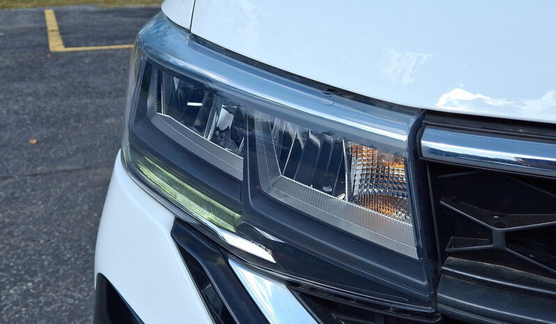 2022 Volkswagen Taos SE AWD full