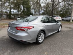 Used 2020 Toyota Camry LE full