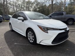 Used 2022 Toyota Corolla LE full