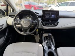 Used 2022 Toyota Corolla LE full