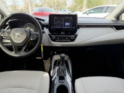 Used 2022 Toyota Corolla LE full