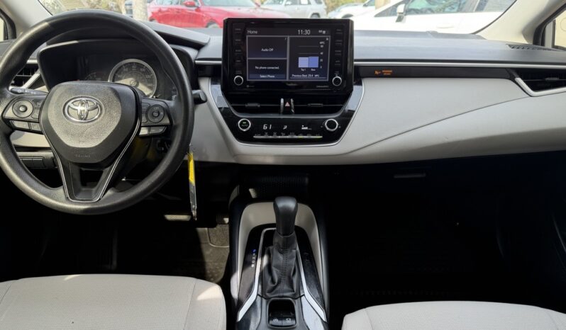 Used 2022 Toyota Corolla LE full