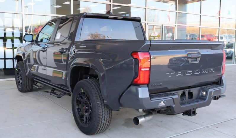 New 2026 Toyota Tacoma SR5 4WD full