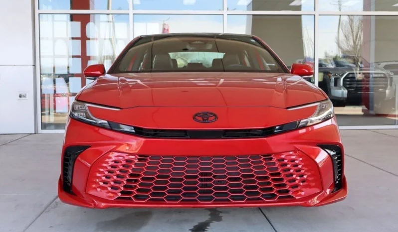 2025 Toyota Camry XSE Hybrid full