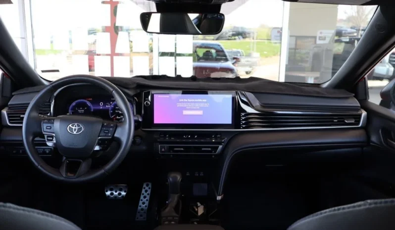 2025 Toyota Camry XSE Hybrid full