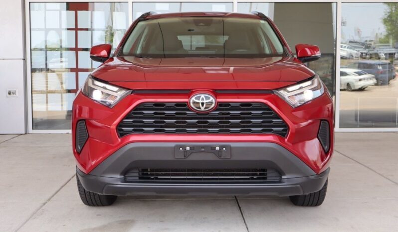 2023 Toyota RAV4 XLE full