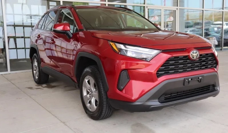 2023 Toyota RAV4 XLE full