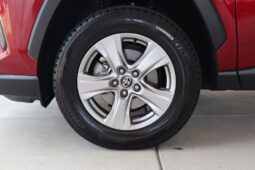 2023 Toyota RAV4 XLE full