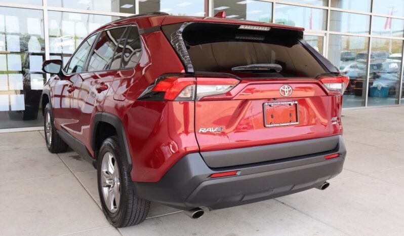 2023 Toyota RAV4 XLE full