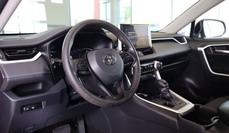 2023 Toyota RAV4 XLE full